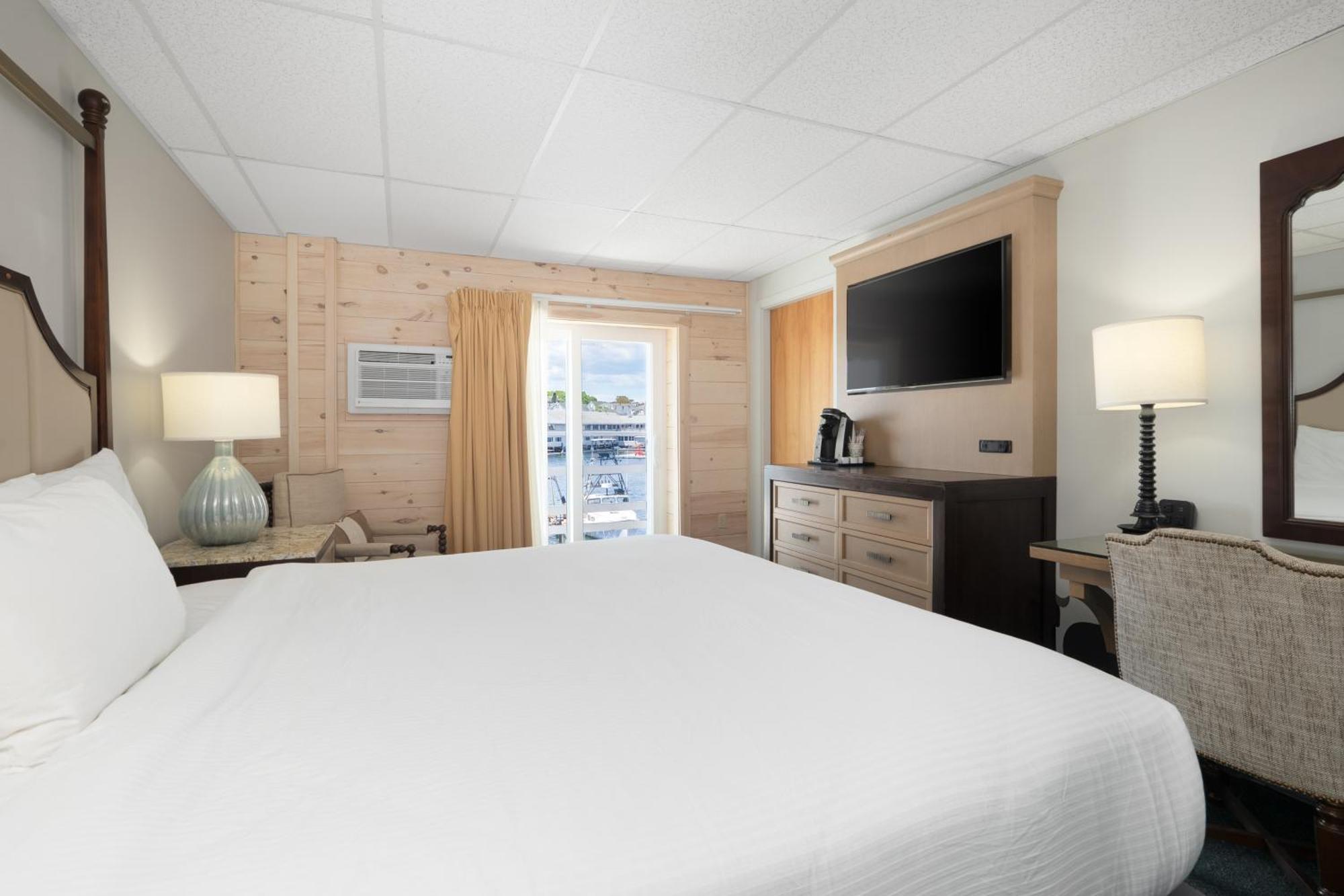 Boothbay Harbor Inn 3*
